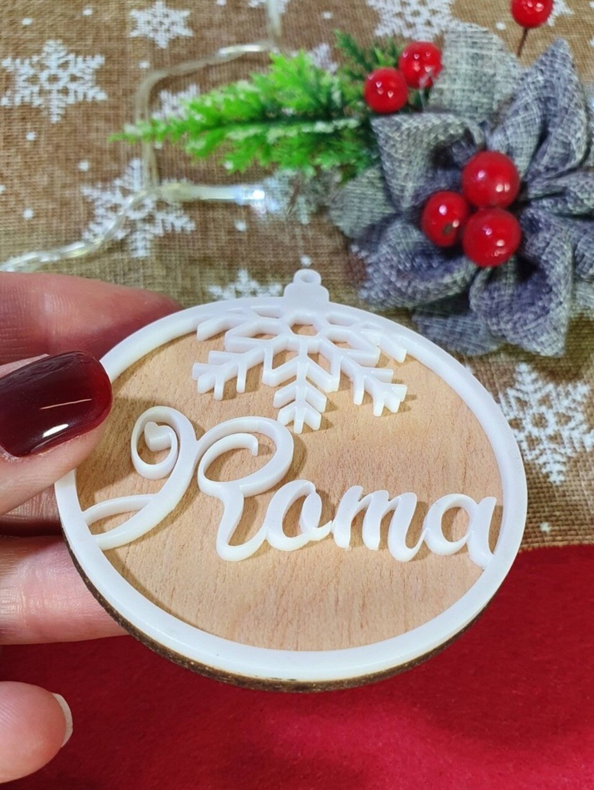 Bola Navidad personalizada.  Metacrilato y madera - 2